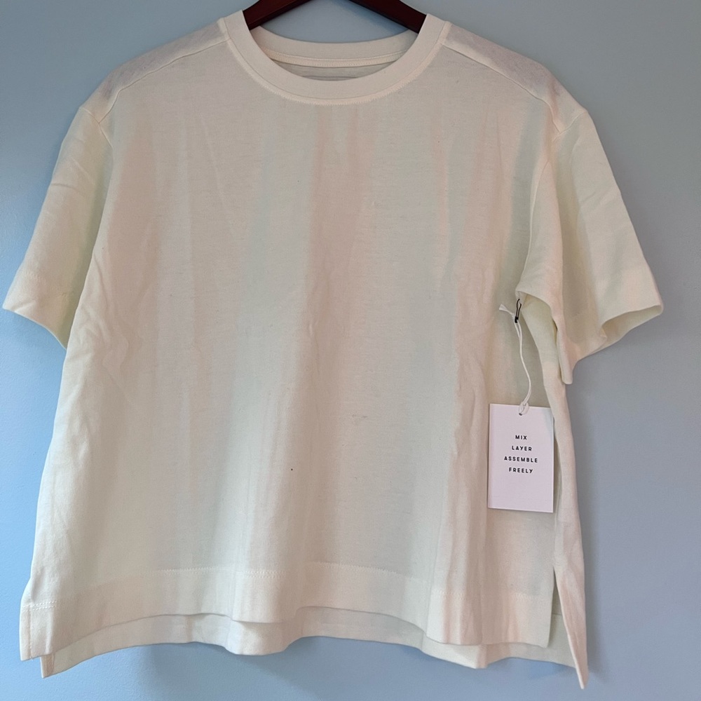 NWT Free Assembly Tee
